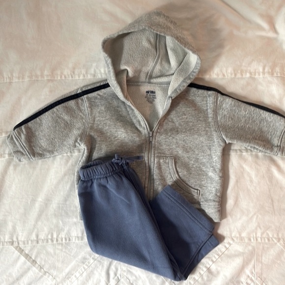 3/$15 💟 Okie Dokie Outfit, Size 12M - Picture 1 of 4